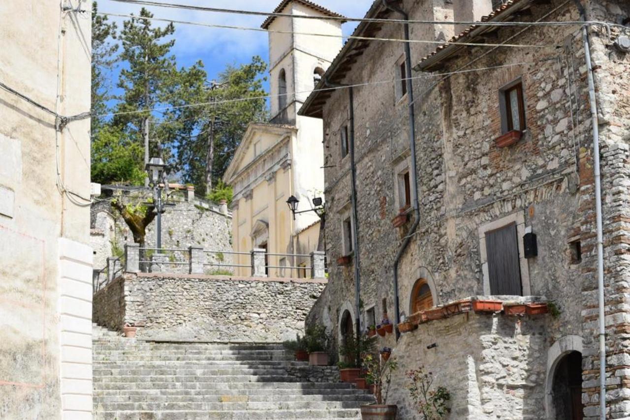 Casa Vacanza La Piazza Orvinio Экстерьер фото